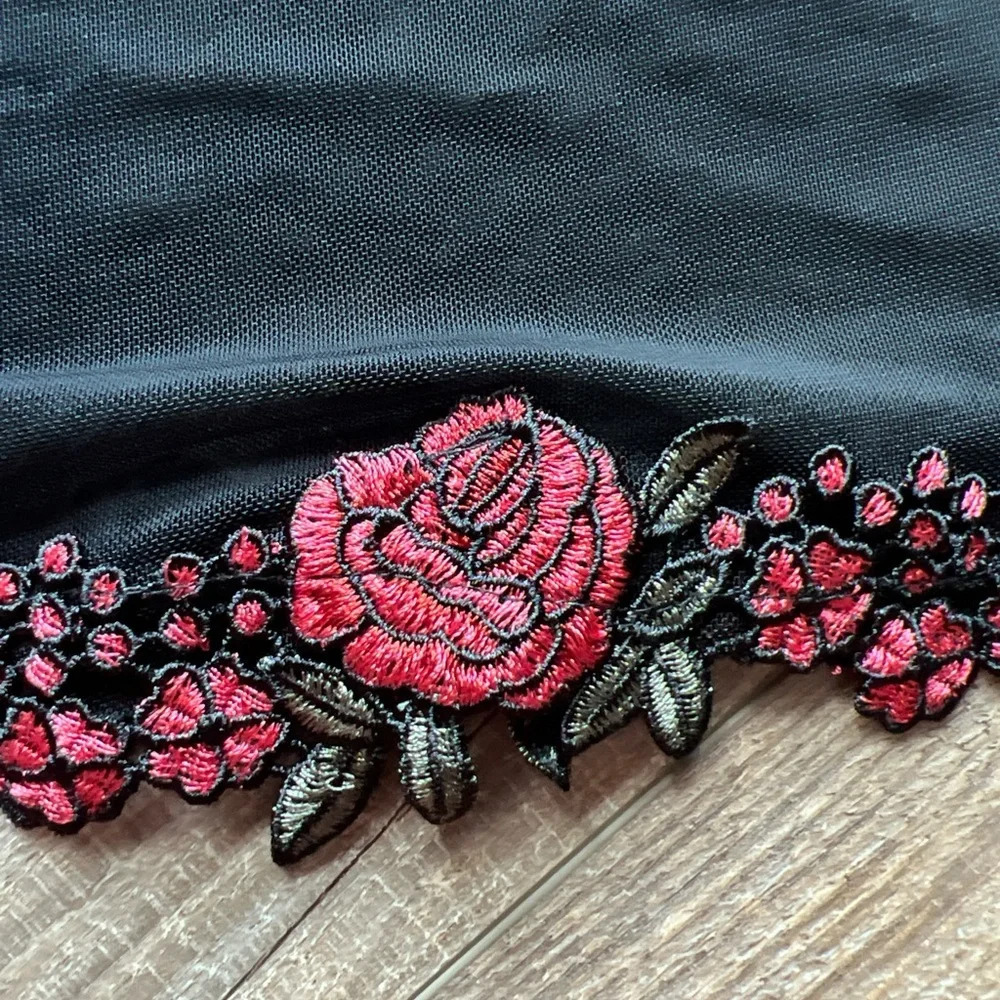 Black Floral Embroidered Women's Top - Picture 4 of 6